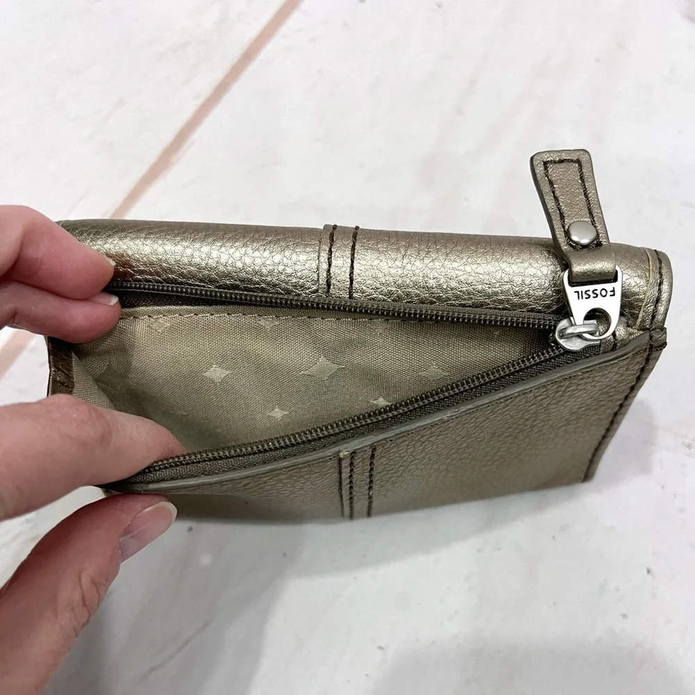 Fossil Golden Bronze Metallic Leather Keyhole Medium Trifold Maddox Wallet